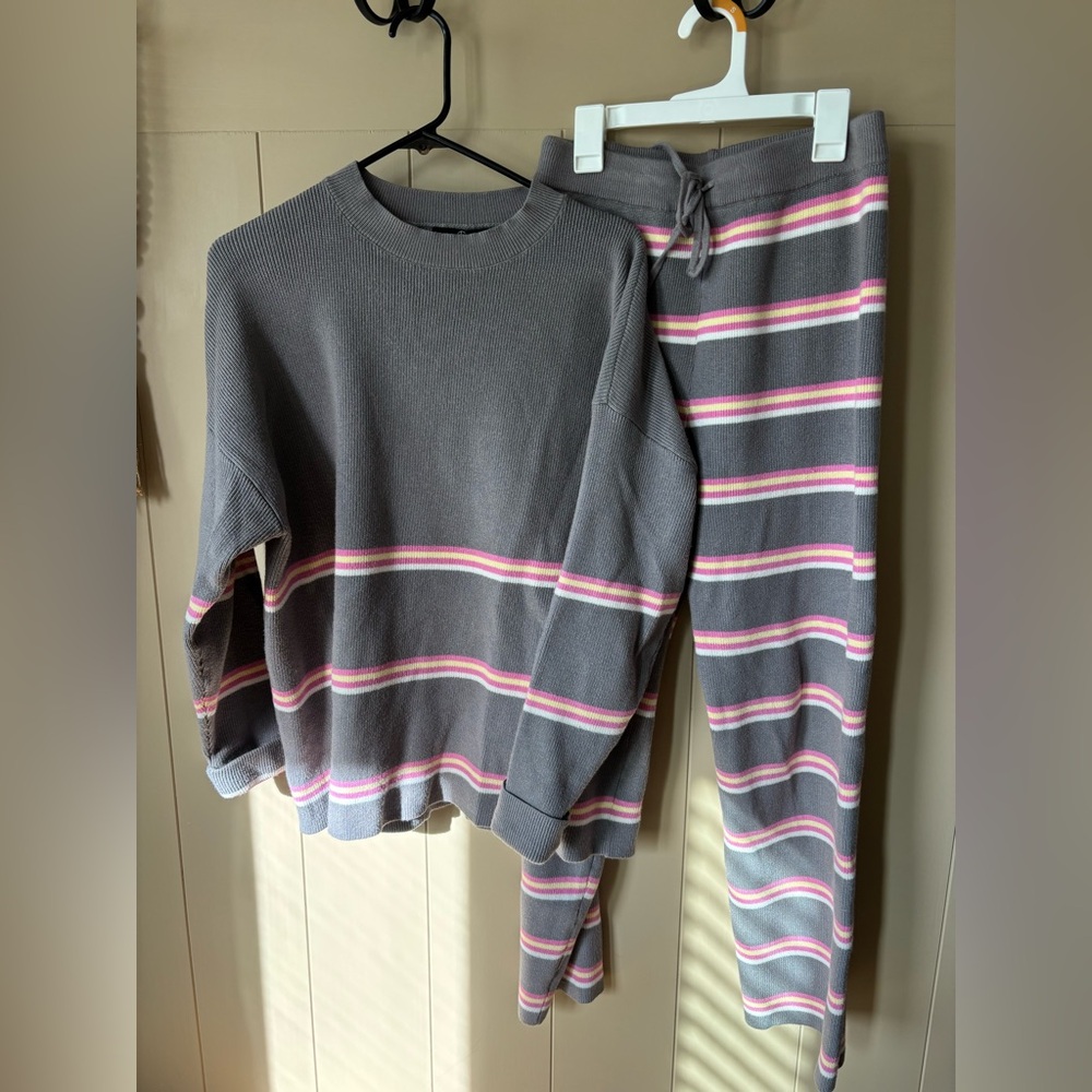 Striped lounge set